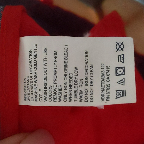 Nautica Red Shorts 5" Inseam size 8 NWT - Picture 9 of 9